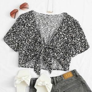 Tie front ditsy floral print cropped top